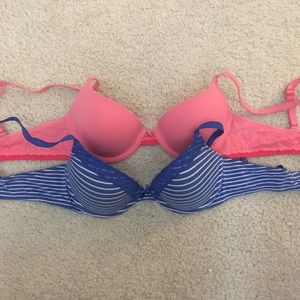2 Aerie bras